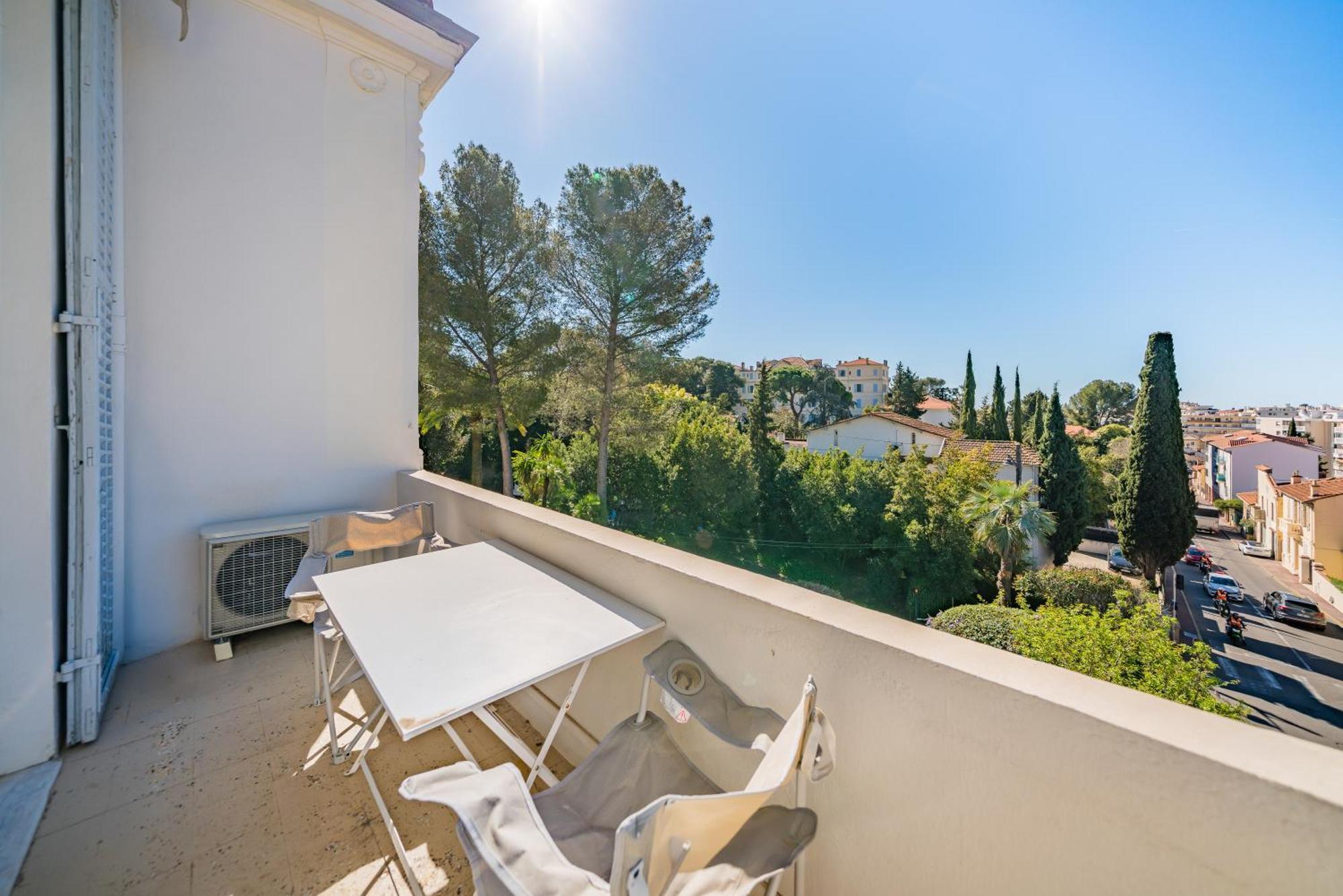 Paisible 2 Pieces De 63 M2 - Au Calme - Climatisation